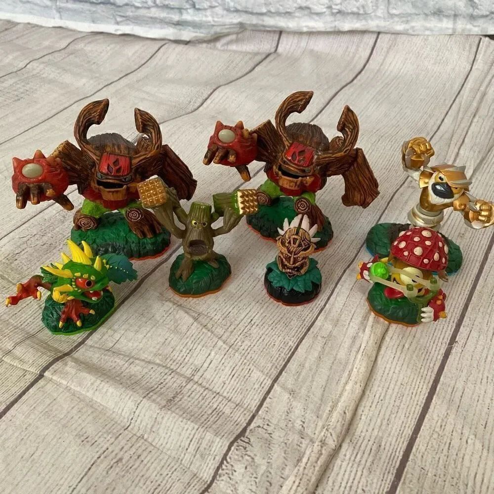 Skylanders life action figure dolls lot of 7 assorted sizes